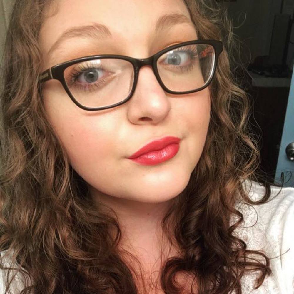 Meet your Posher, Caitlin
